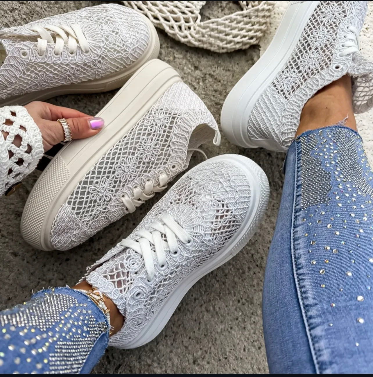 v2 basket